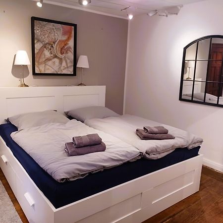 Kleine Galerie Apartment Fuer 3 Mit Kueche Kamin Netflix Parken Und Hofladen Steinhofel المظهر الخارجي الصورة