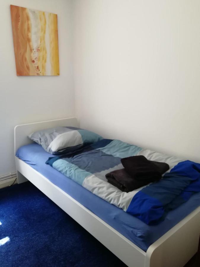 Kleine Galerie Apartment Fuer 3 Mit Kueche Kamin Netflix Parken Und Hofladen Steinhofel المظهر الخارجي الصورة