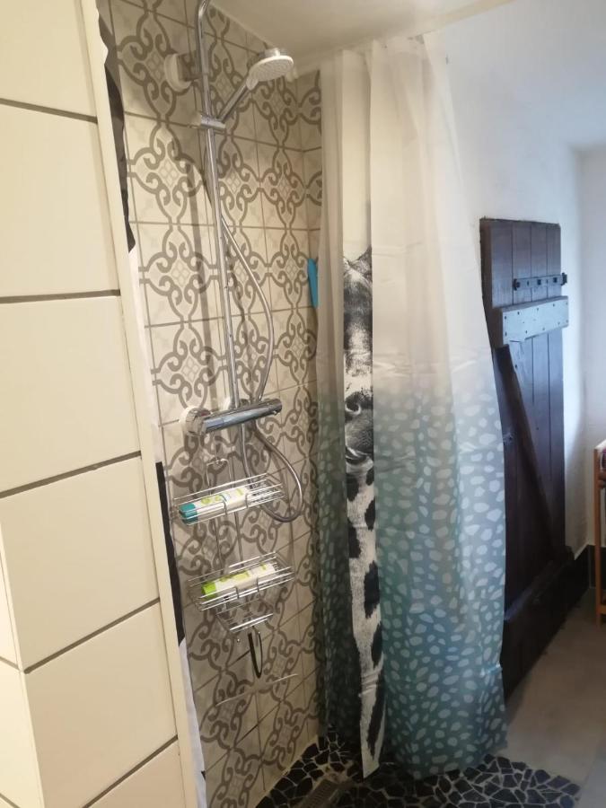Kleine Galerie Apartment Fuer 3 Mit Kueche Kamin Netflix Parken Und Hofladen Steinhofel المظهر الخارجي الصورة