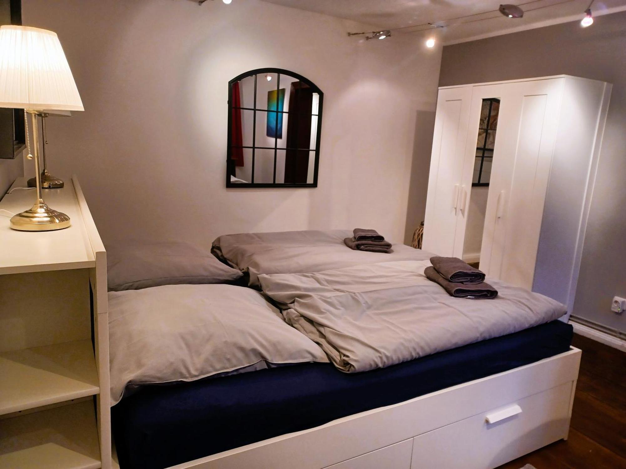 Kleine Galerie Apartment Fuer 3 Mit Kueche Kamin Netflix Parken Und Hofladen Steinhofel المظهر الخارجي الصورة