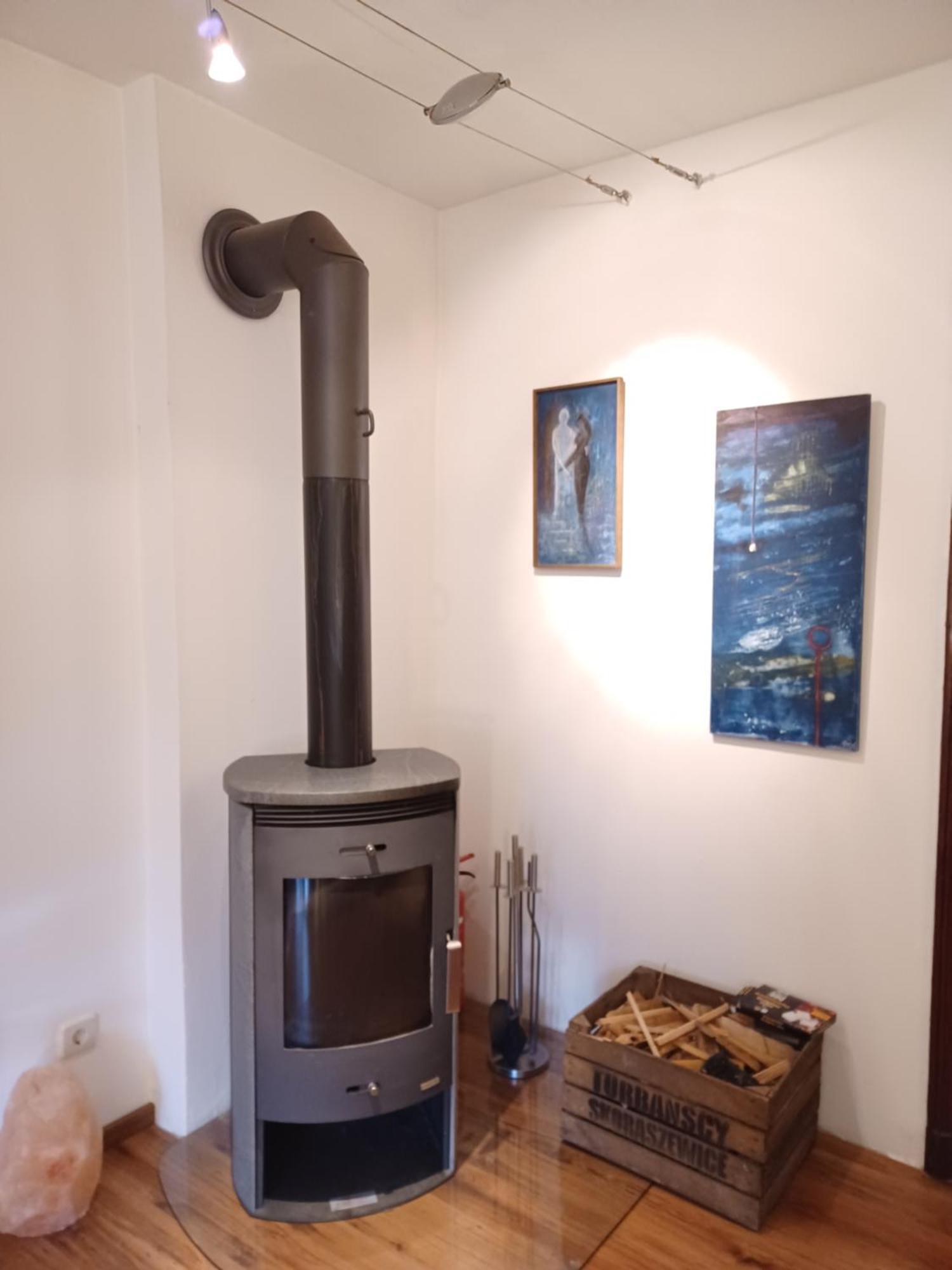 Kleine Galerie Apartment Fuer 3 Mit Kueche Kamin Netflix Parken Und Hofladen Steinhofel المظهر الخارجي الصورة