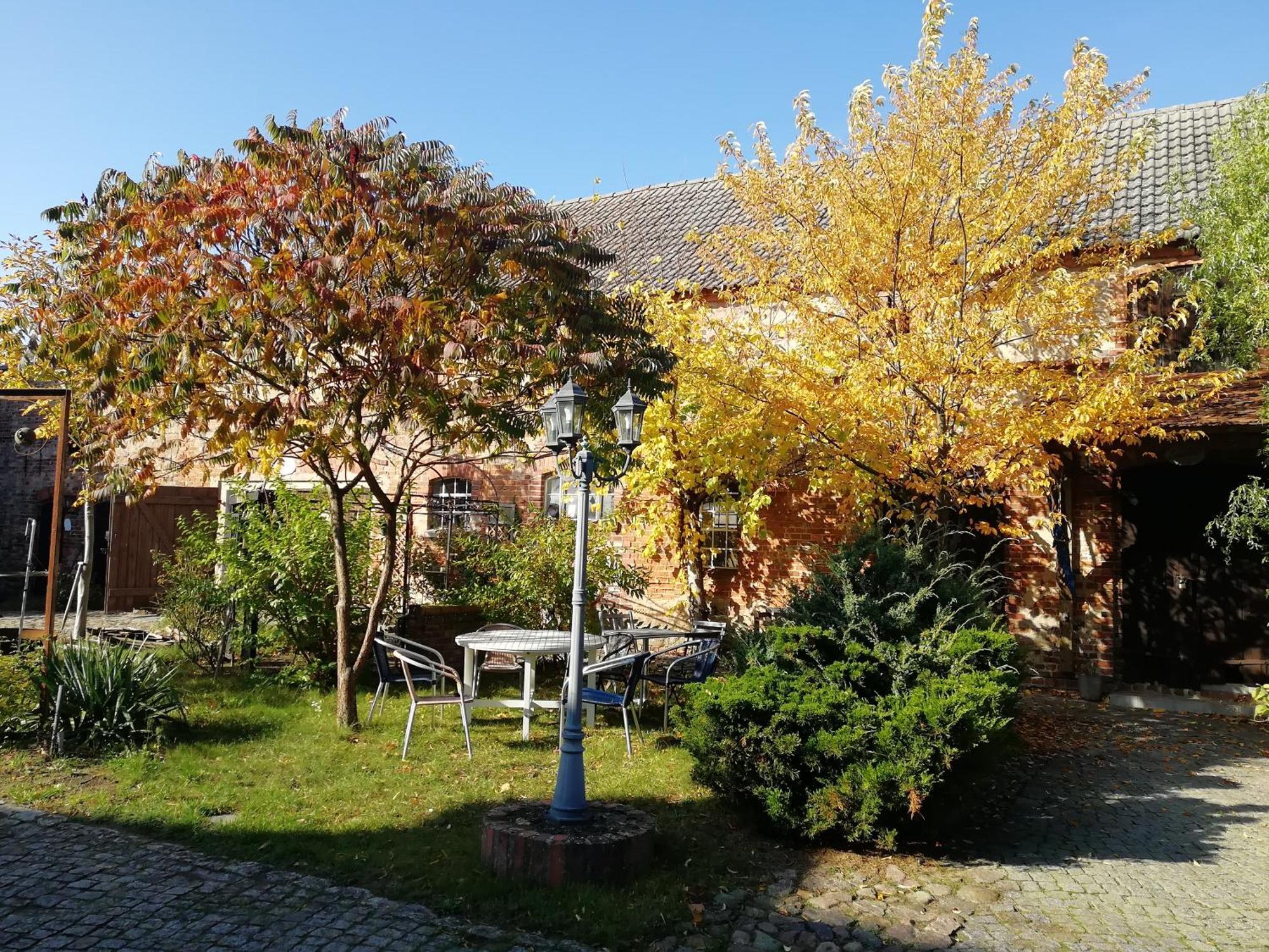 Kleine Galerie Apartment Fuer 3 Mit Kueche Kamin Netflix Parken Und Hofladen Steinhofel المظهر الخارجي الصورة